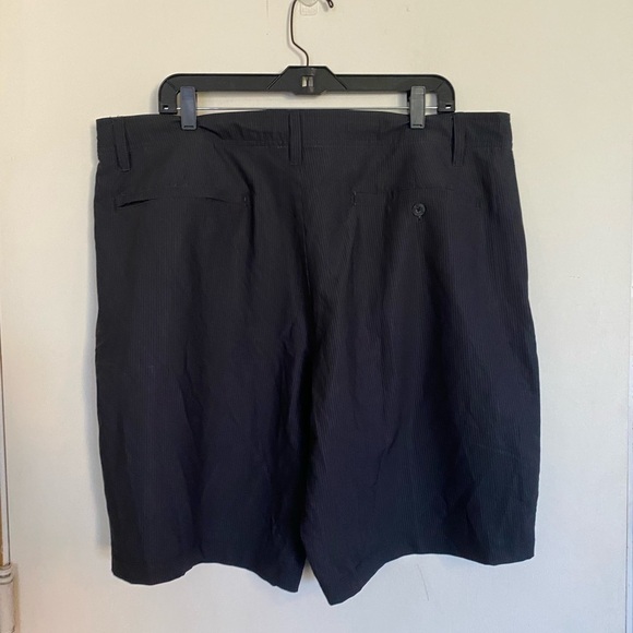 Hang Ten 38 black and gray pinstriped shorts - Picture 2 of 7